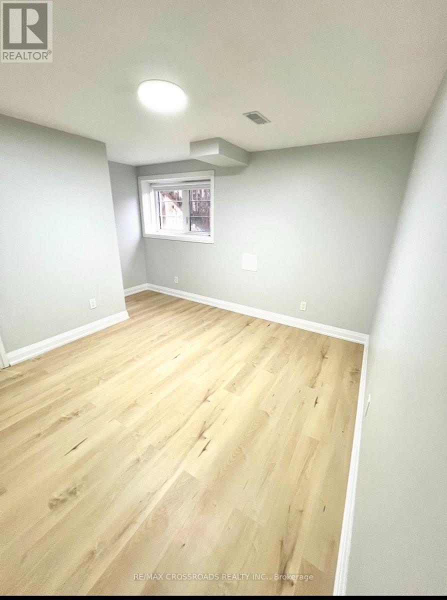 Basement Apartment - 2388 Dress Circle Crescent, Oshawa, Ontario  L1L 0L8 - Photo 5 - E13798162