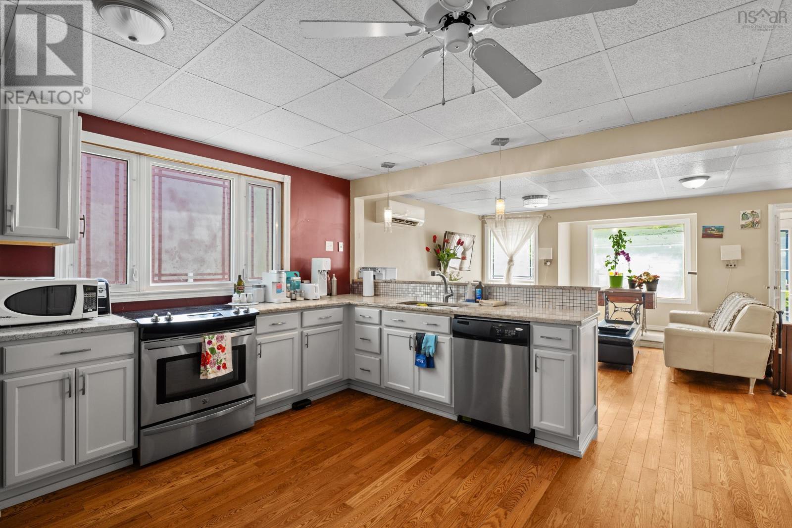 6477 Roslyn Road, Halifax, Nova Scotia  B3L 2M6 - Photo 16 - 202612468