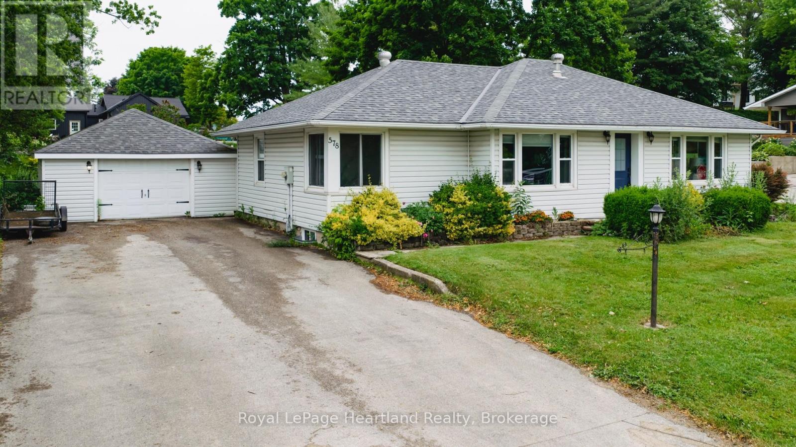 578 Stauffer Street, Huron-Kinloss, Ontario  N0G 2H0 - Photo 2 - X13798090