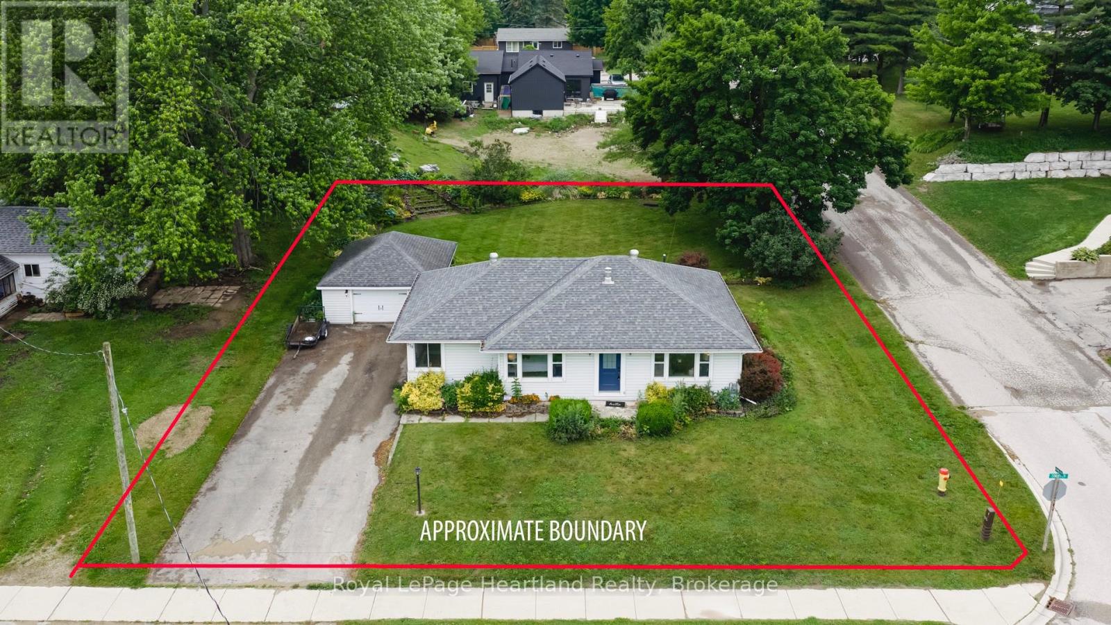 578 Stauffer Street, Huron-Kinloss, Ontario  N0G 2H0 - Photo 3 - X13798090