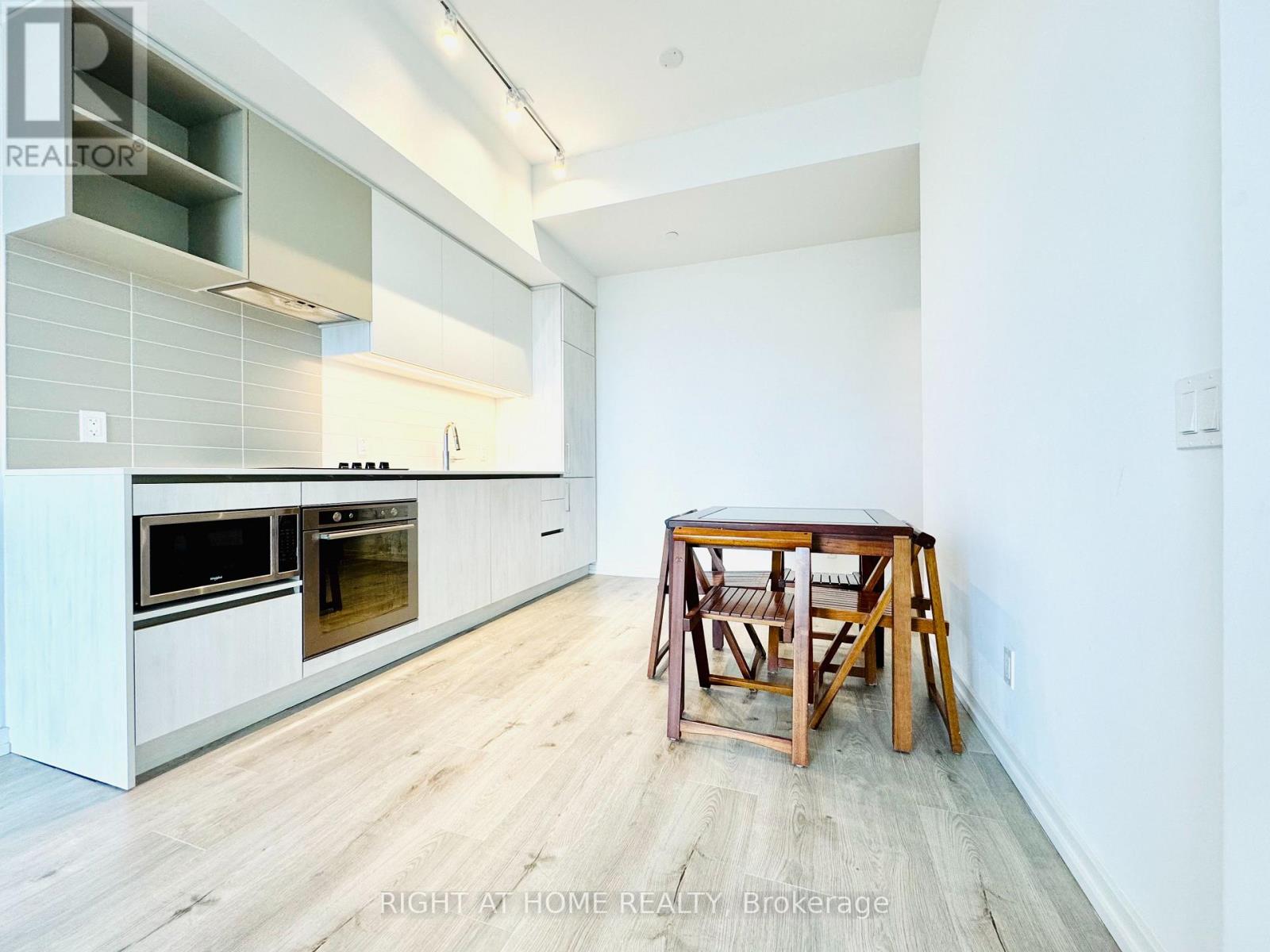 2715 - 1000 Portage Parkway, Vaughan, Ontario  L4K 0L1 - Photo 3 - N13798012