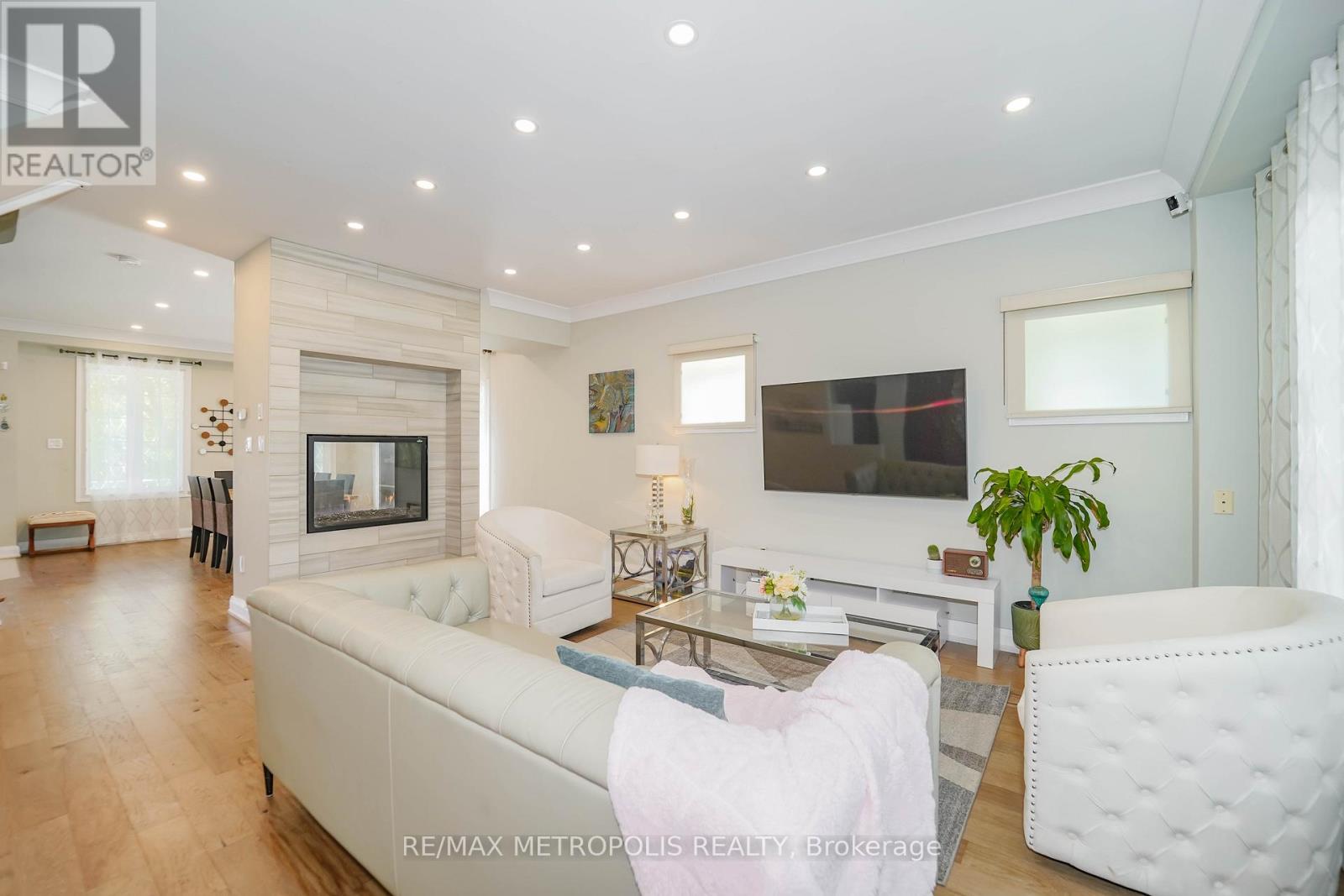 114 Selwyn Road, Richmond Hill, Ontario  L4E 5E3 - Photo 20 - N13798206
