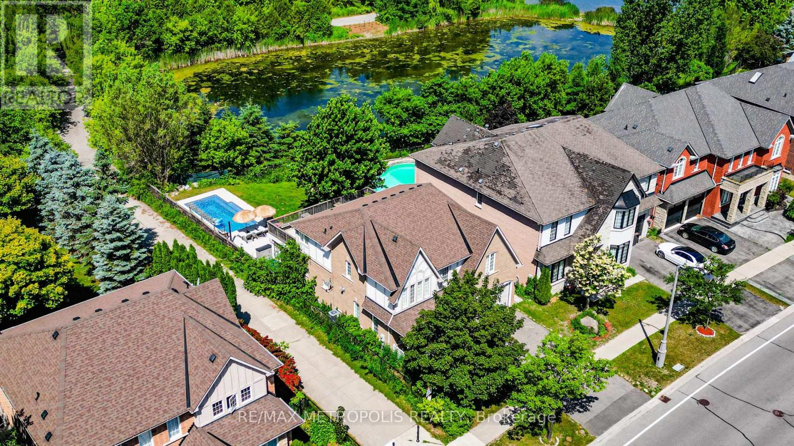 114 Selwyn Road, Richmond Hill, Ontario  L4E 5E3 - Photo 4 - N13798206