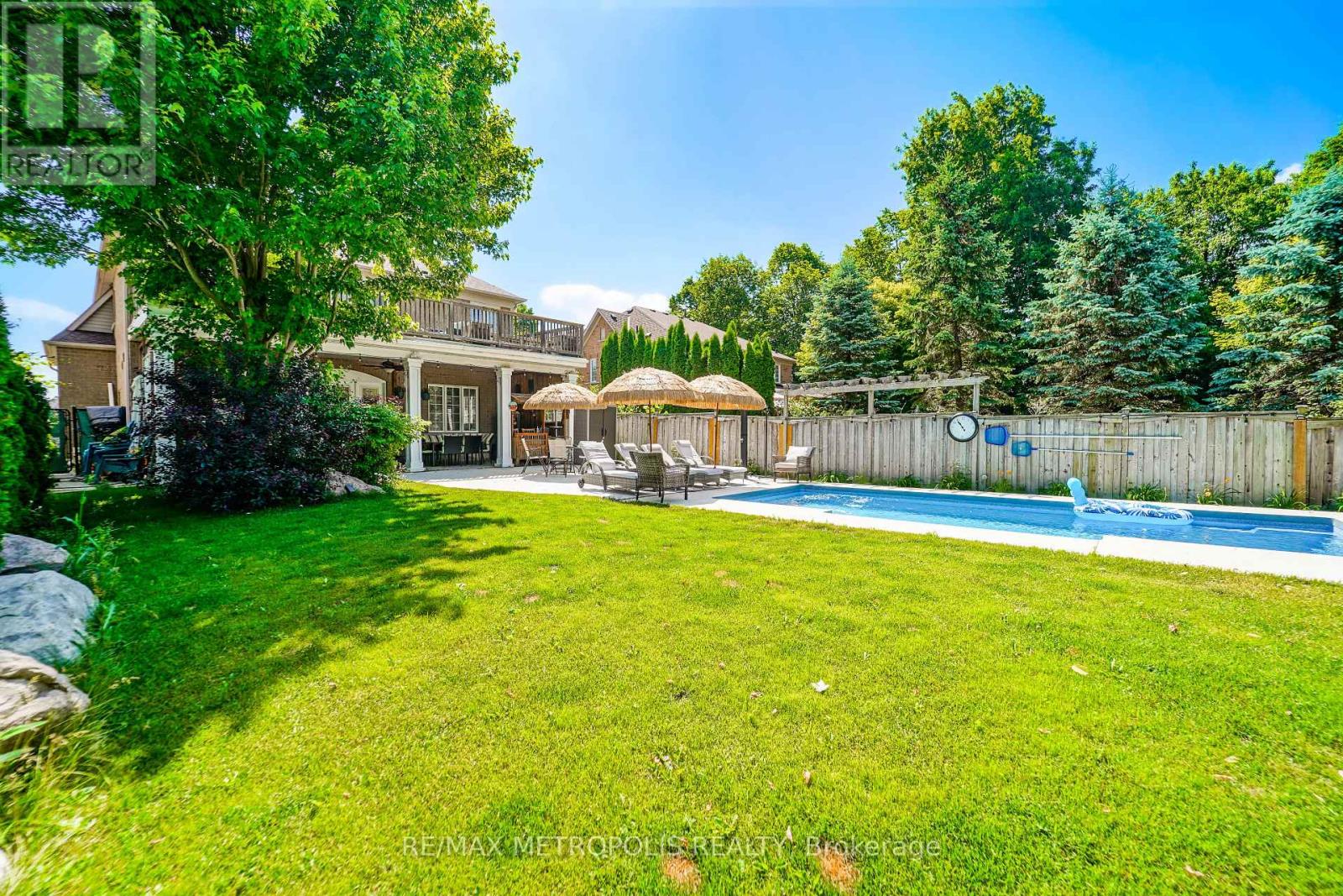 114 Selwyn Road, Richmond Hill, Ontario  L4E 5E3 - Photo 9 - N13798206