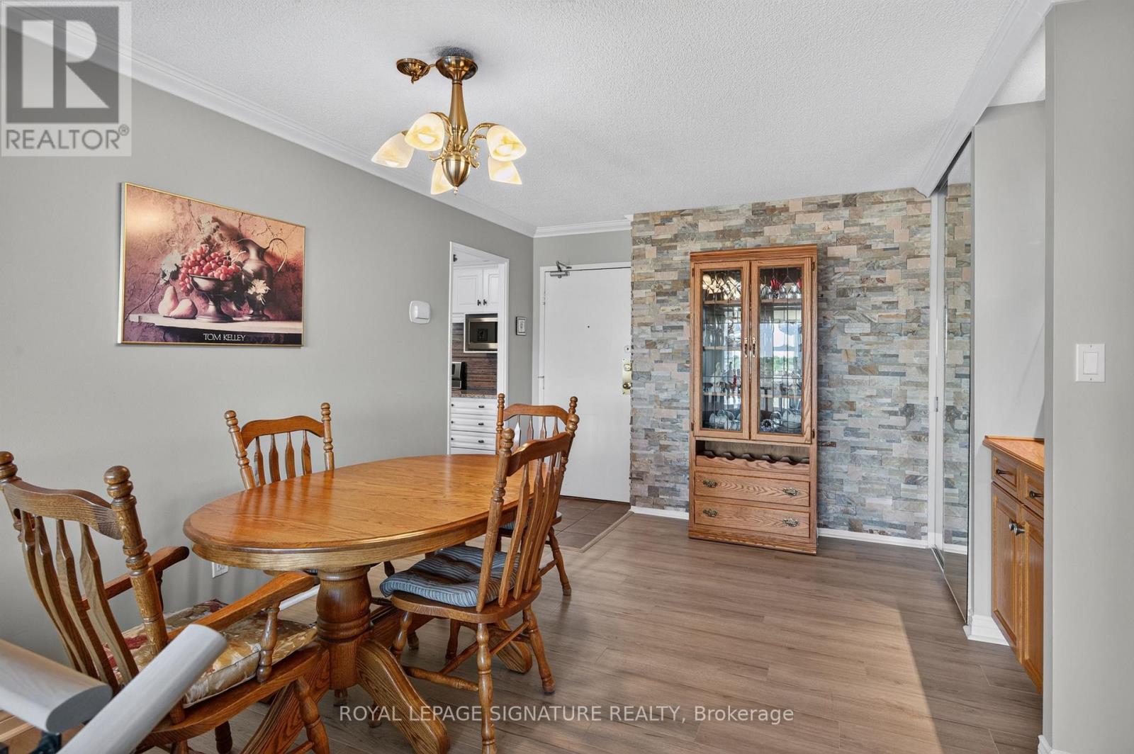 1210 - 50 Baif Boulevard, Richmond Hill (North Richvale), Ontario  L4C 5L1 - Photo 2 - N13798236