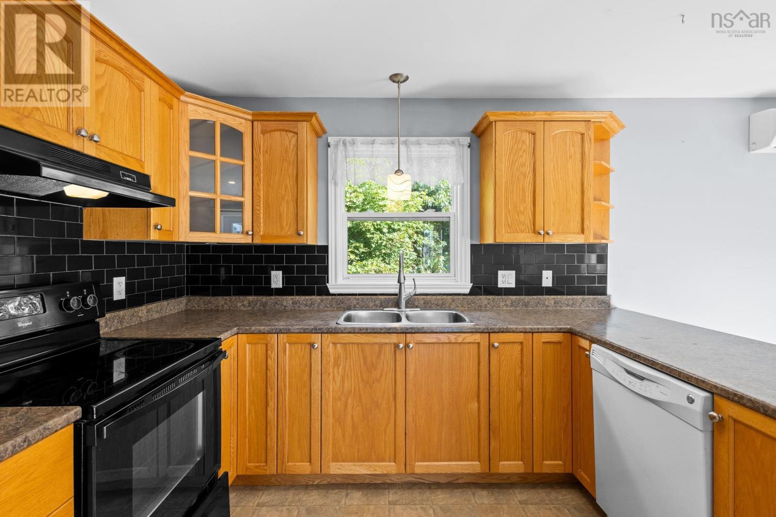 51 Lovell Lane, Halifax, Nova Scotia B3R 0A2 - Photo 10 - 202623655