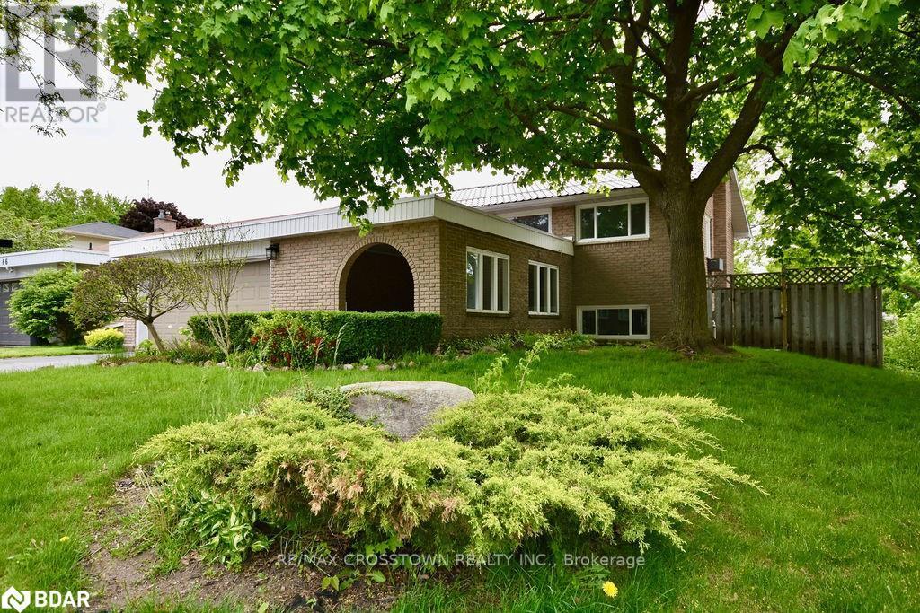 64 Marshall Street, Barrie, Ontario  L4N 3S8 - Photo 1 - S13798160
