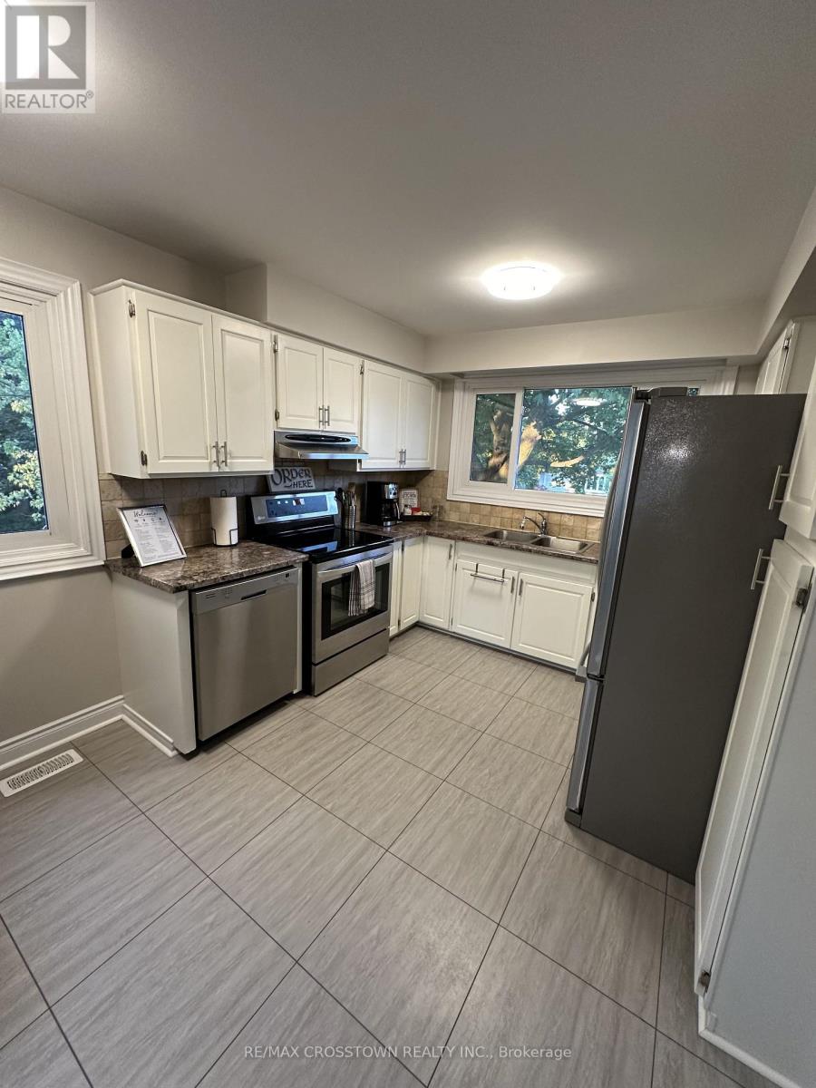 64 Marshall Street, Barrie, Ontario  L4N 3S8 - Photo 12 - S13798160