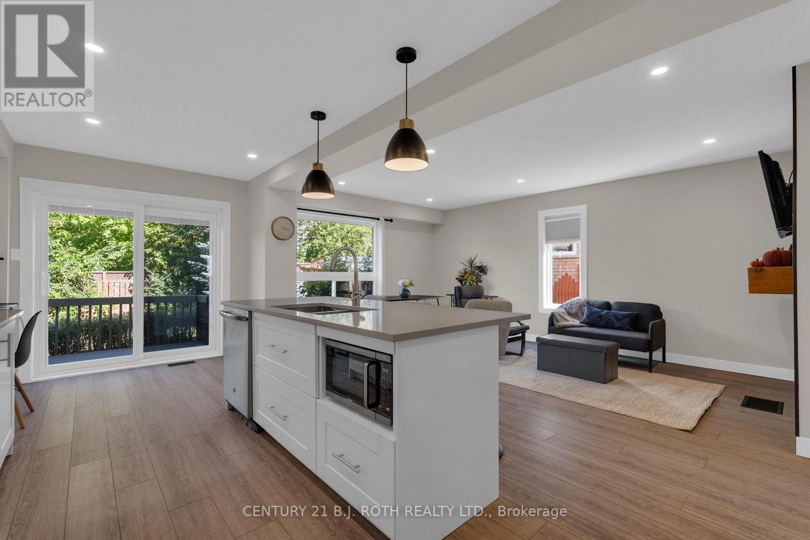 168 Cunningham Drive, Barrie (Ardagh), Ontario  L4N 5R3 - Photo 10 - S13798210