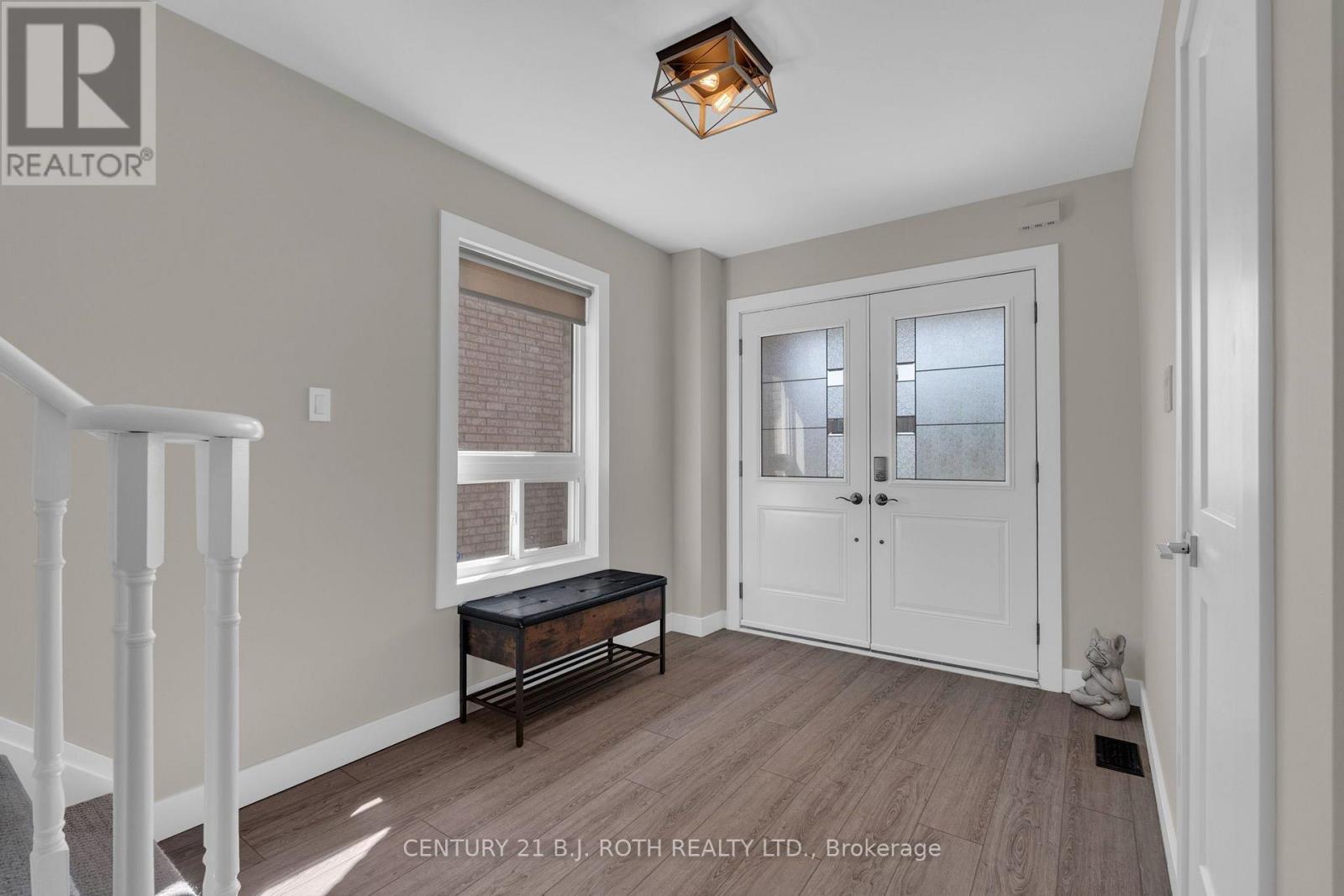 168 Cunningham Drive, Barrie (Ardagh), Ontario  L4N 5R3 - Photo 4 - S13798210