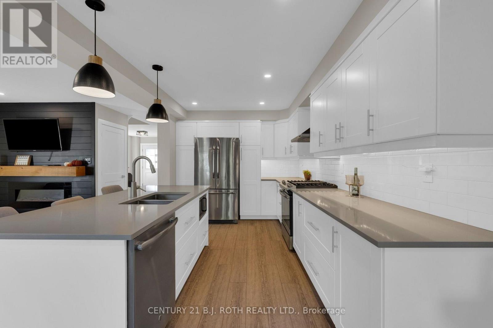 168 Cunningham Drive, Barrie (Ardagh), Ontario  L4N 5R3 - Photo 9 - S13798210