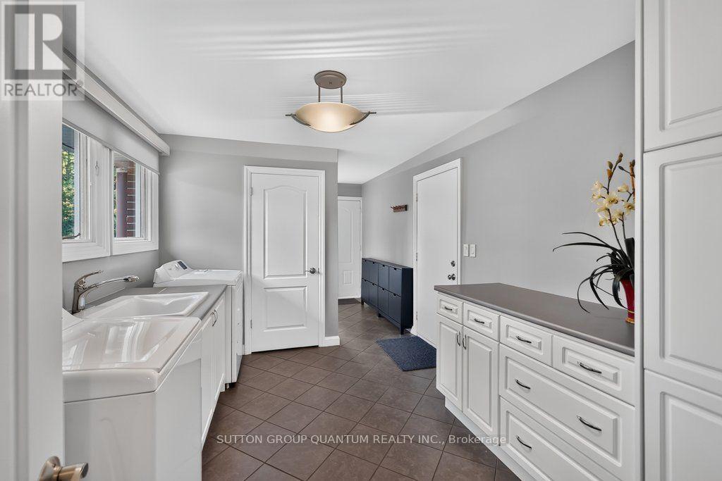 1526 Green Glade, Mississauga, Ontario  L5J 1B5 - Photo 16 - W13797994