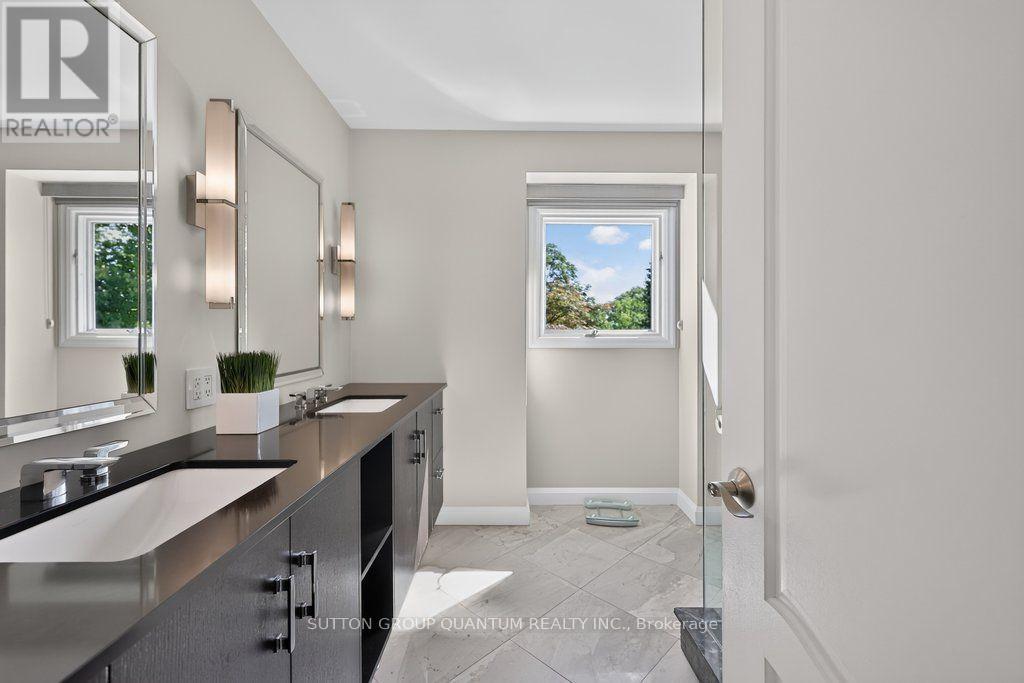 1526 Green Glade, Mississauga, Ontario  L5J 1B5 - Photo 24 - W13797994