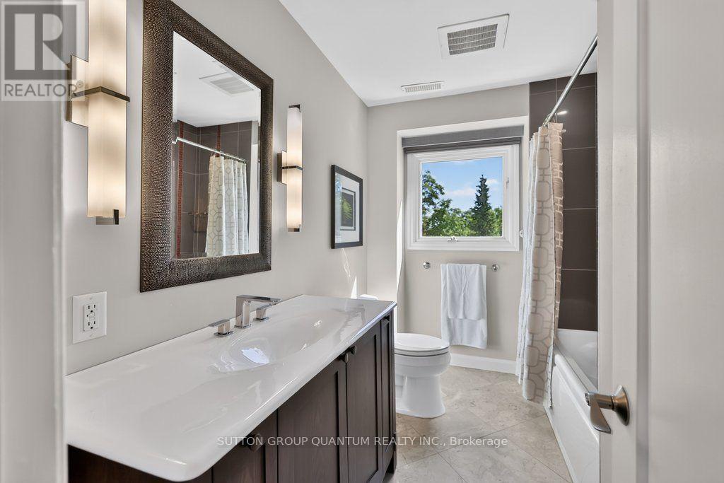 1526 Green Glade, Mississauga, Ontario  L5J 1B5 - Photo 27 - W13797994
