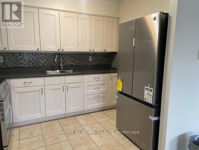 Unit B - 3358 Lake Shore Boulevard W, Toronto, Ontario  L8M 1M9 - Photo 2 - W13798036