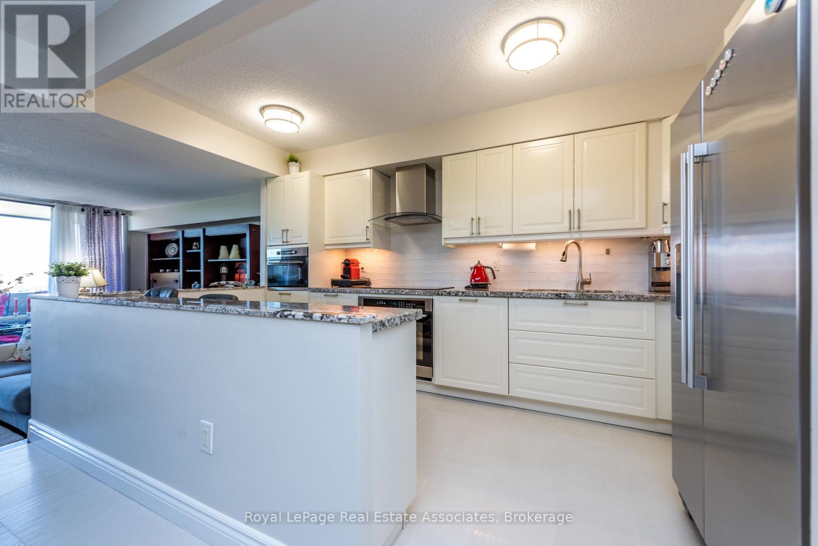 #1906 - 240 Scarlett Road, Toronto, Ontario  M6N 4X4 - Photo 12 - W13798080