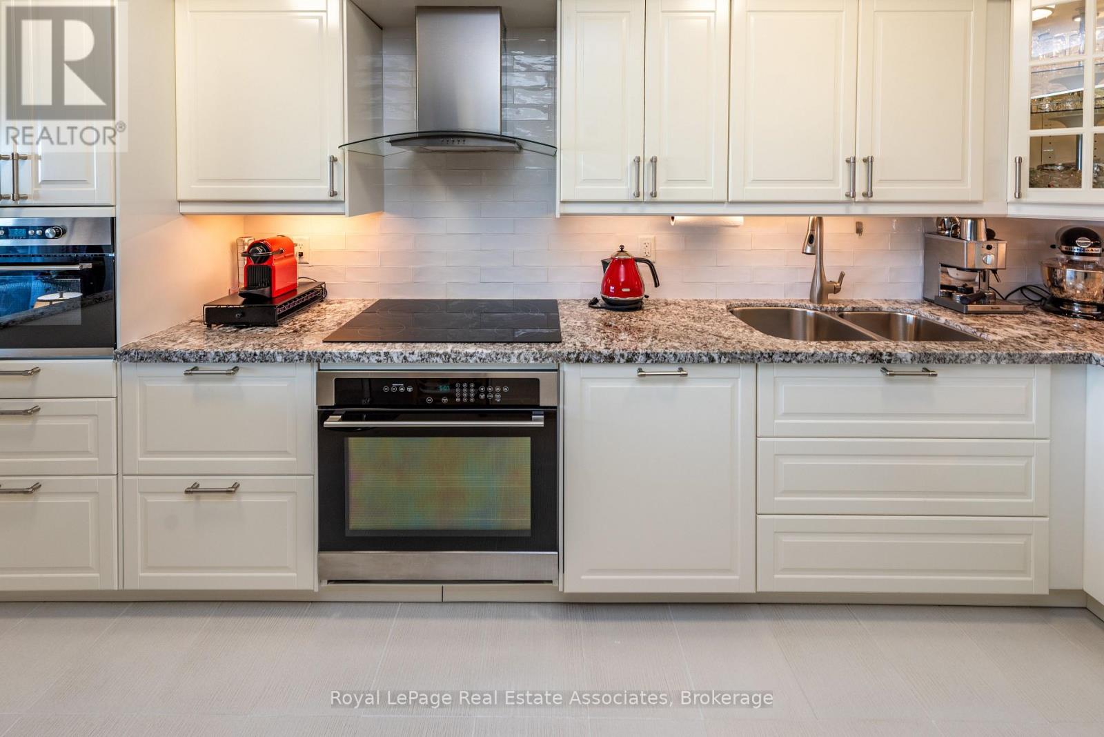 #1906 - 240 Scarlett Road, Toronto, Ontario  M6N 4X4 - Photo 14 - W13798080