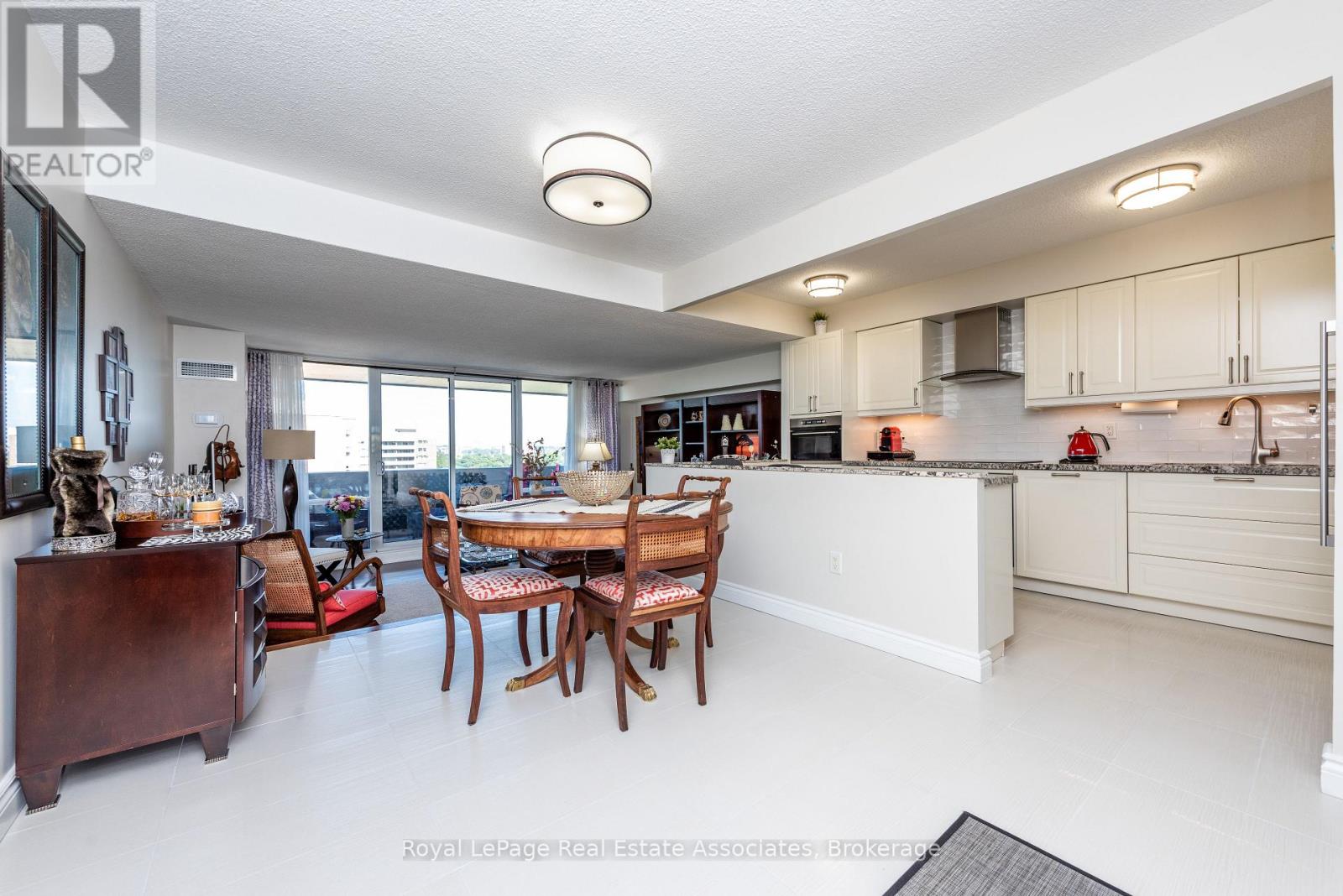 #1906 - 240 Scarlett Road, Toronto, Ontario  M6N 4X4 - Photo 15 - W13798080