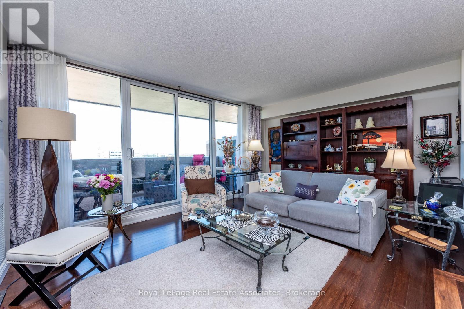 #1906 - 240 Scarlett Road, Toronto, Ontario  M6N 4X4 - Photo 18 - W13798080