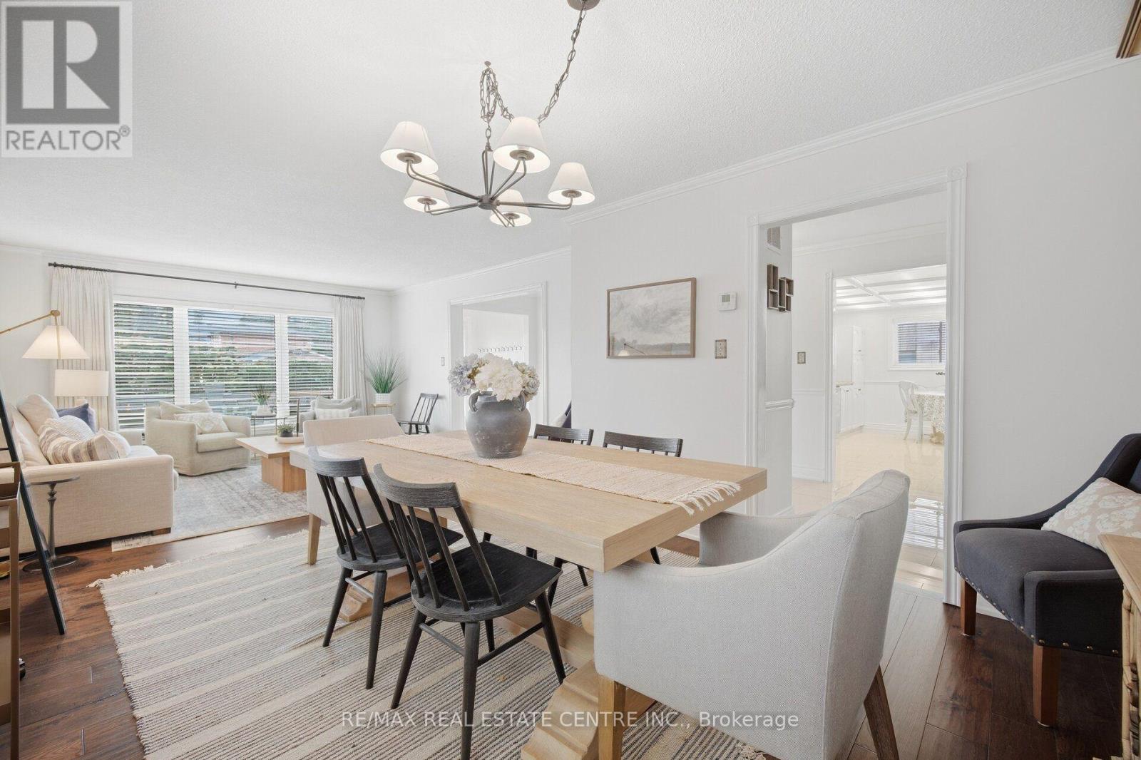 1876 Bough Beeches Boulevard, Mississauga, Ontario  L4W 2J3 - Photo 11 - W13798128