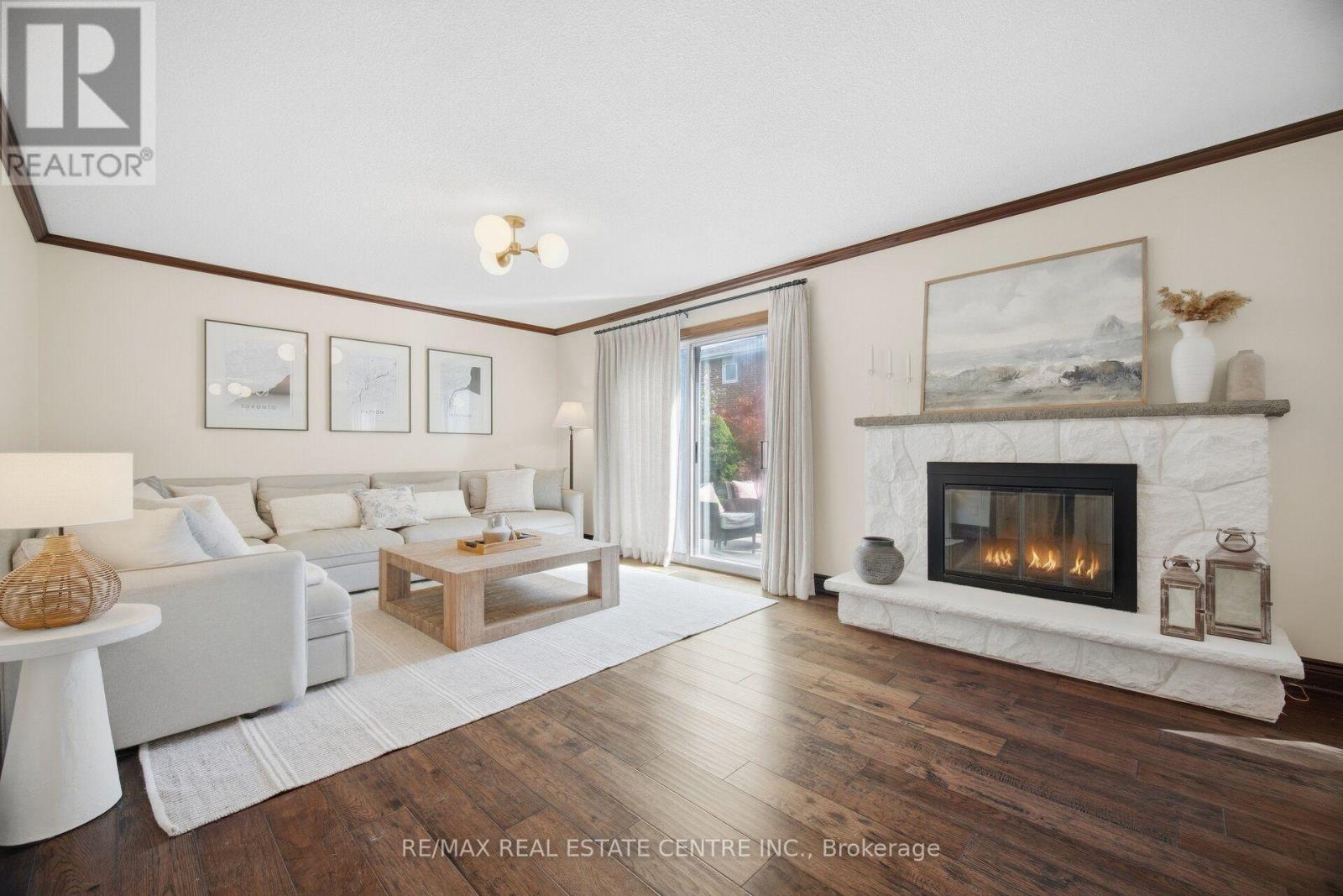 1876 Bough Beeches Boulevard, Mississauga, Ontario  L4W 2J3 - Photo 23 - W13798128