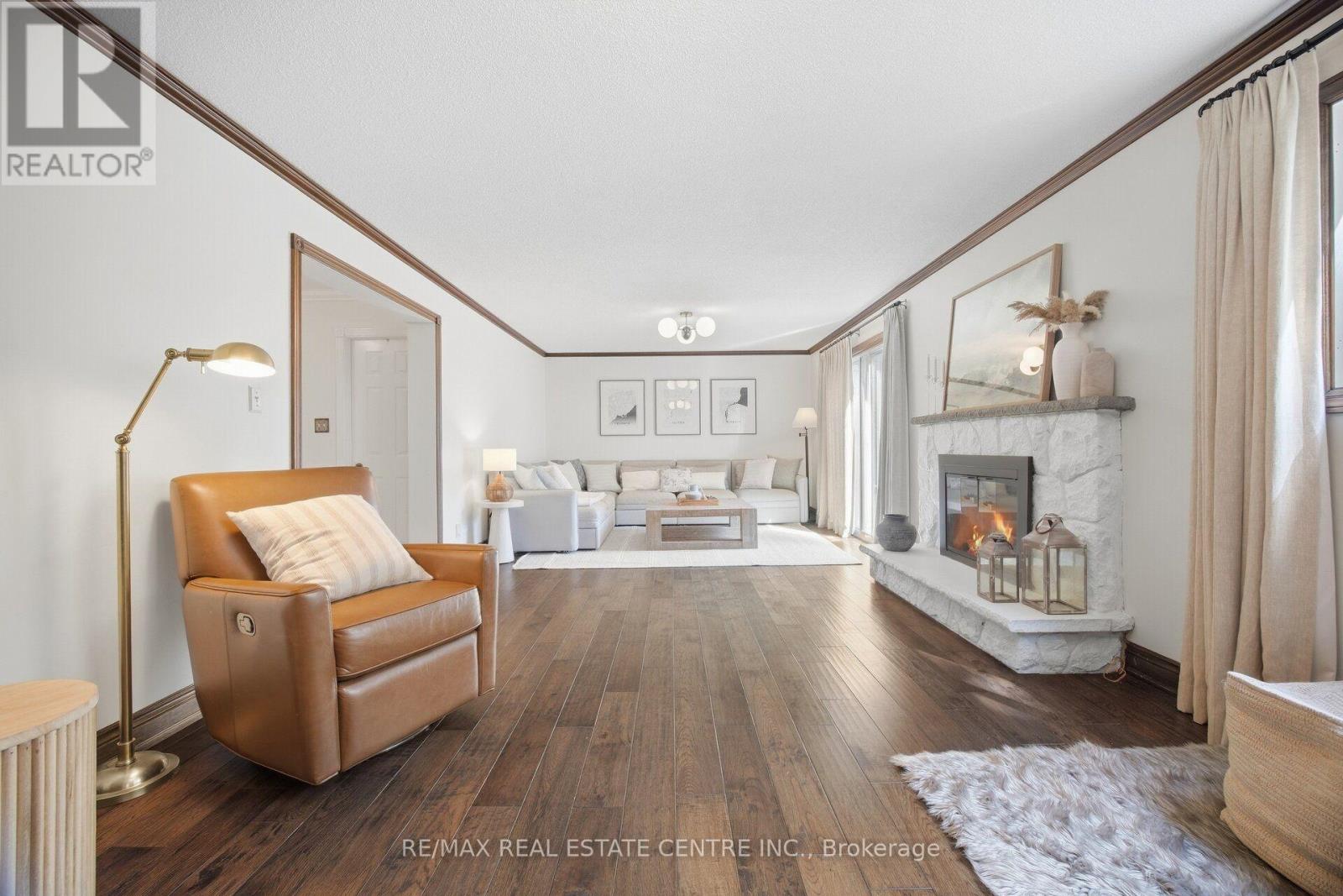 1876 Bough Beeches Boulevard, Mississauga, Ontario  L4W 2J3 - Photo 25 - W13798128