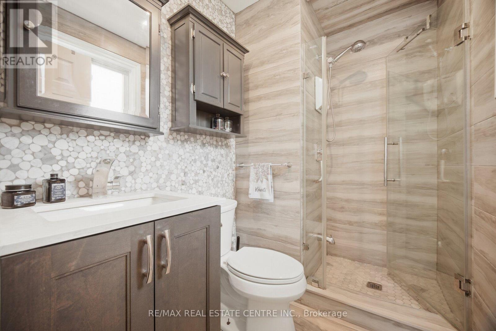 1876 Bough Beeches Boulevard, Mississauga, Ontario  L4W 2J3 - Photo 38 - W13798128