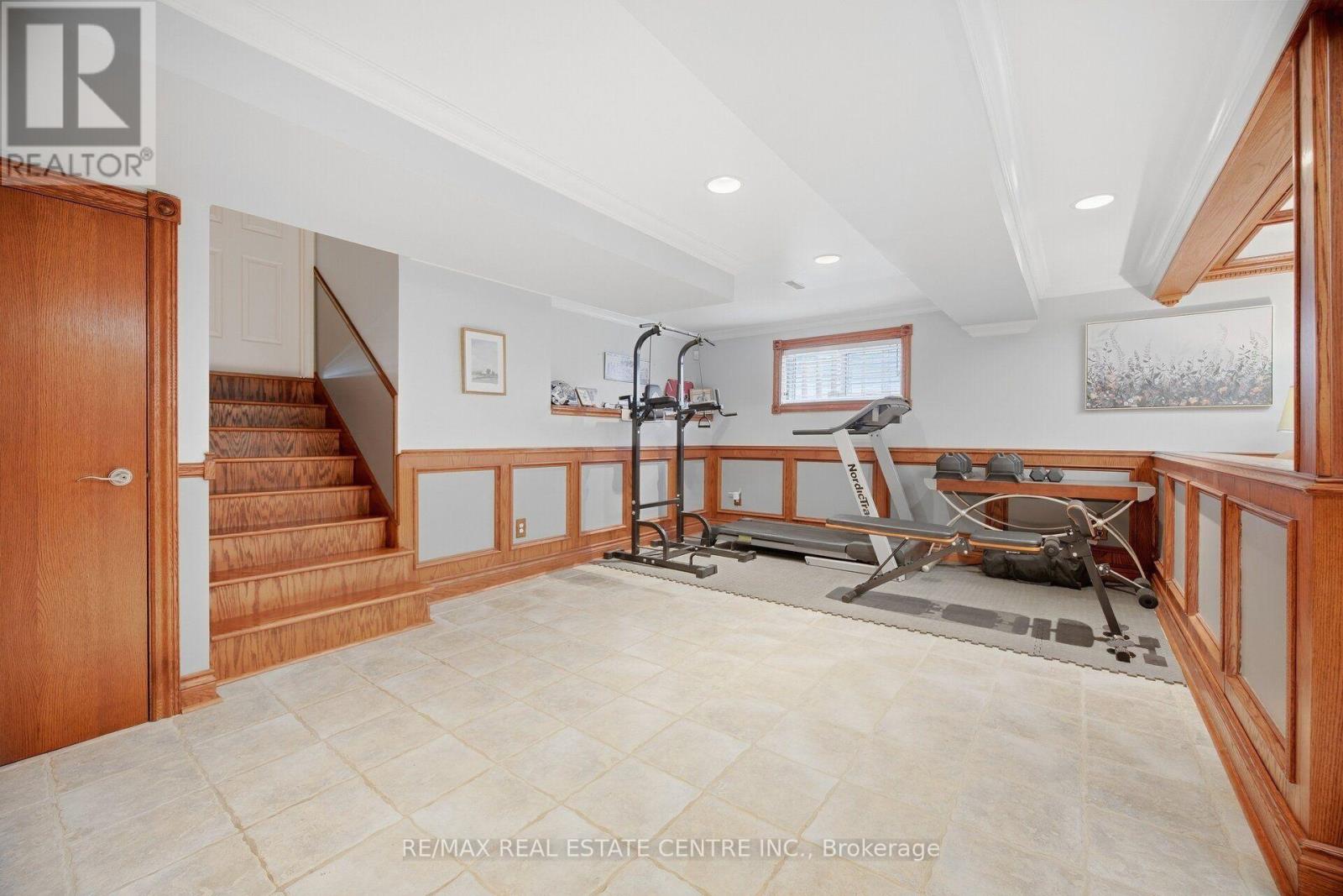 1876 Bough Beeches Boulevard, Mississauga, Ontario  L4W 2J3 - Photo 42 - W13798128