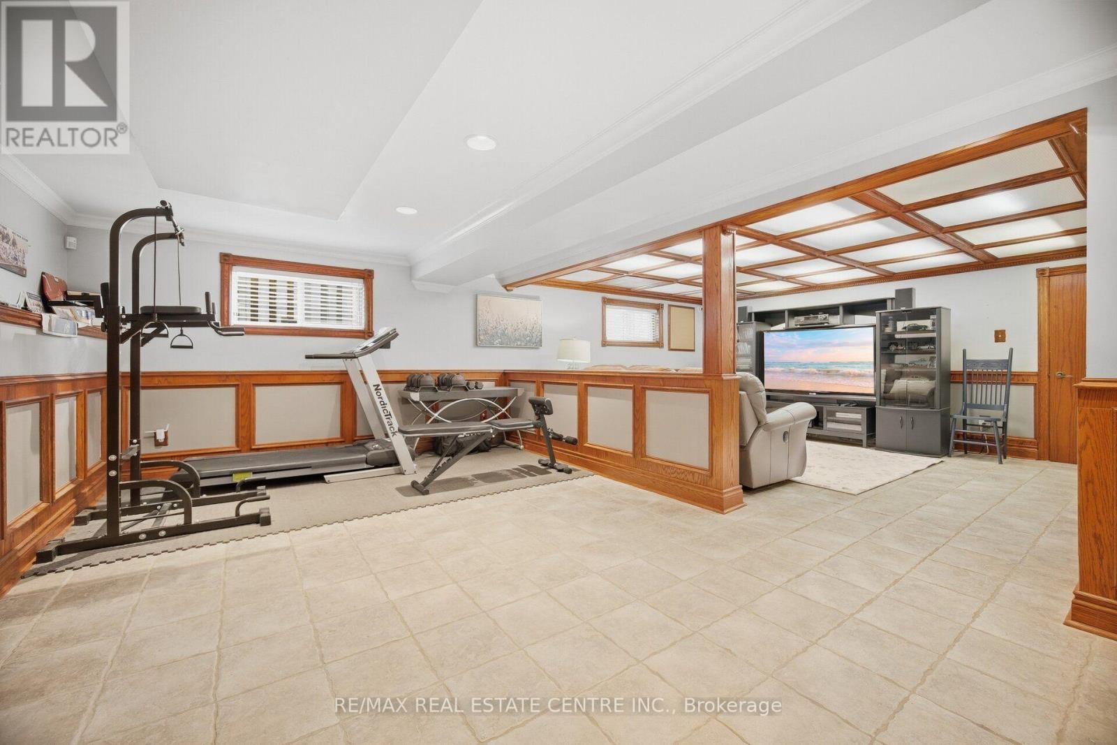 1876 Bough Beeches Boulevard, Mississauga, Ontario  L4W 2J3 - Photo 43 - W13798128