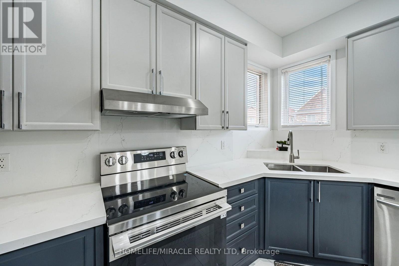 354 Panhellenic Drive, Mississauga, Ontario  L5W 0B9 - Photo 20 - W13798134