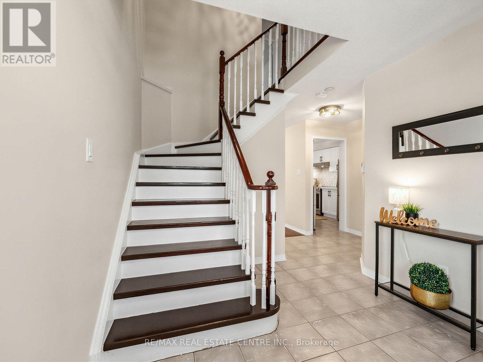 3042 Pendleton Road, Mississauga, Ontario  L5N 7C5 - Photo 4 - W13798194