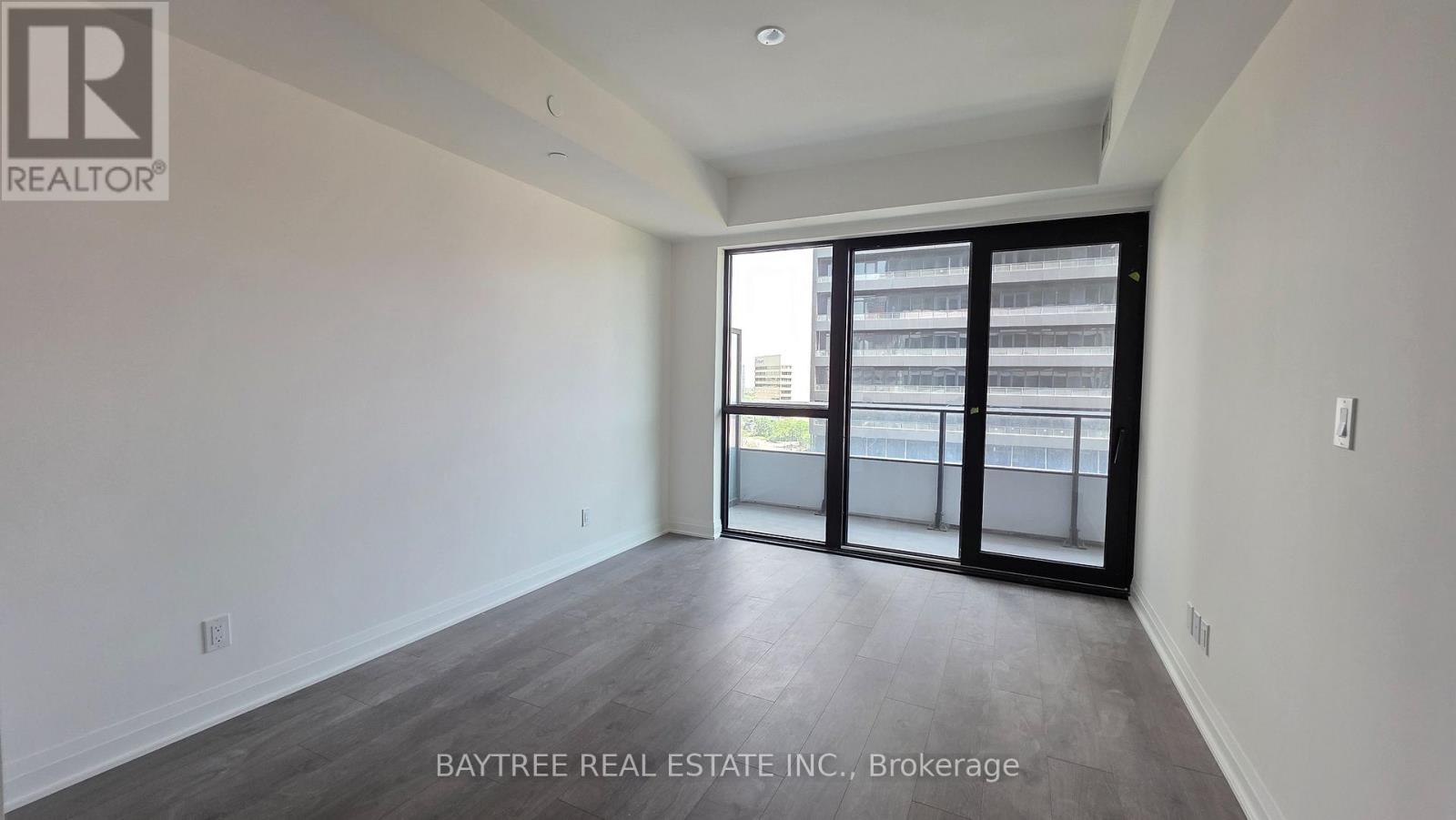 901 - 4015 The Exchange, Mississauga (City Centre), Ontario  L5B 0N9 - Photo 3 - W13798220