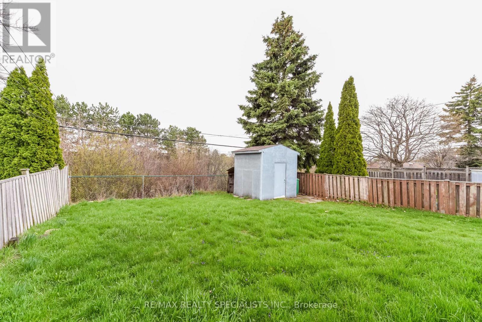 Upper - 137 Avondale Boulevard, Brampton, Ontario  L6T 1H5 - Photo 39 - W13798270