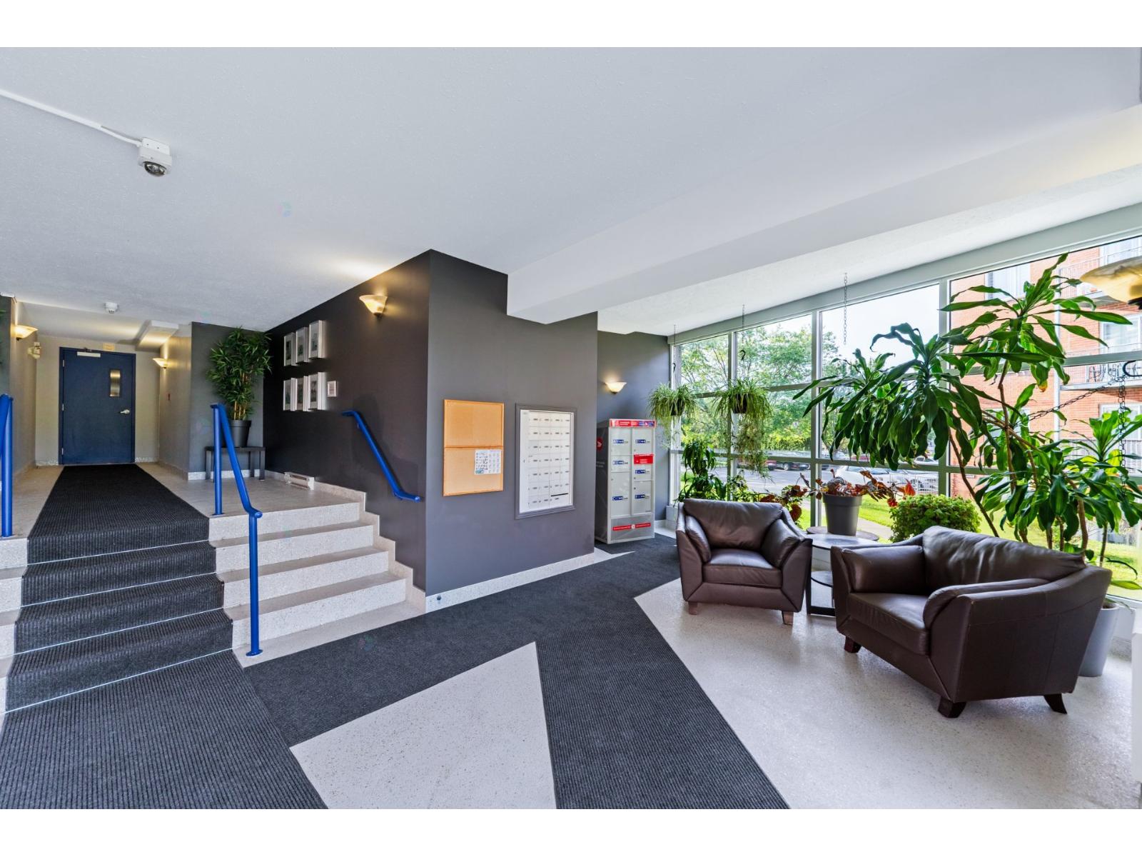280 Ch. du Coteau-Rouge|#105 Longueuil (Le Vieux-Longueuil) Quebec Canada J4J1W9 4