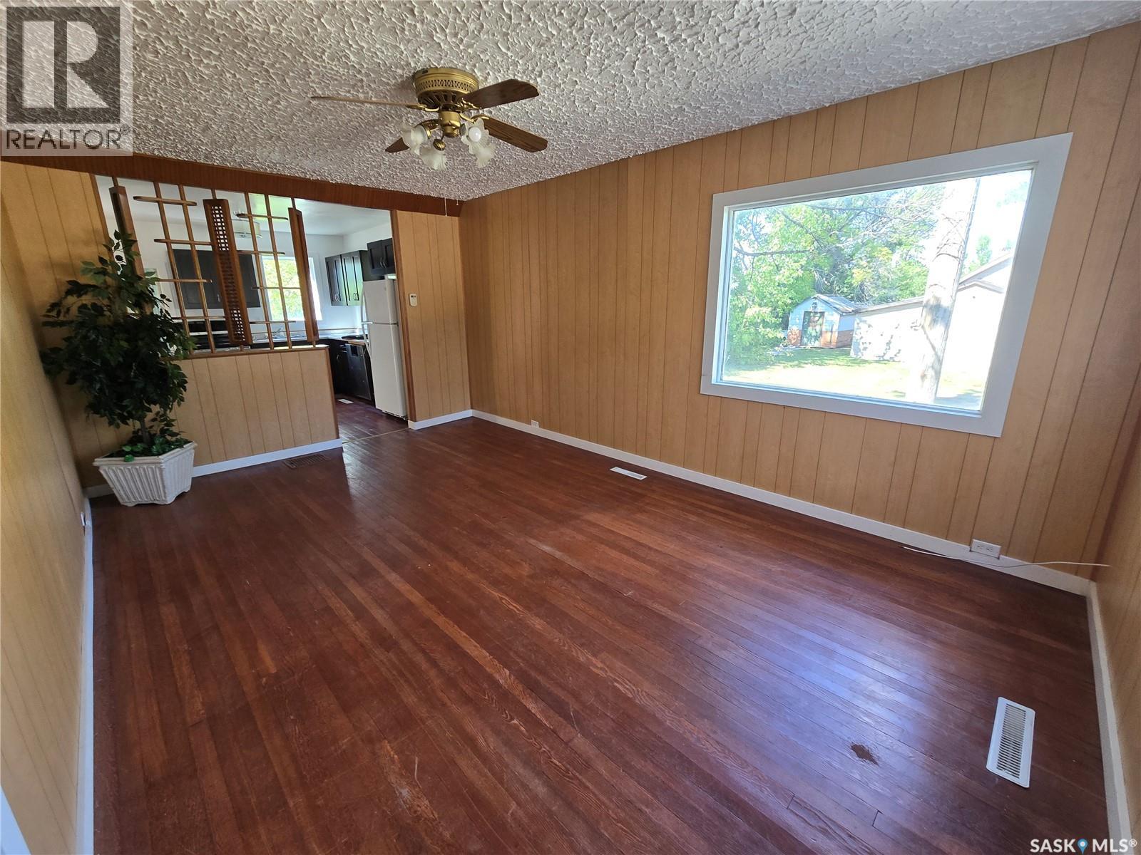 116+120 1st Avenue E, Montmartre, Saskatchewan  S0G 3M0 - Photo 23 - SK048714