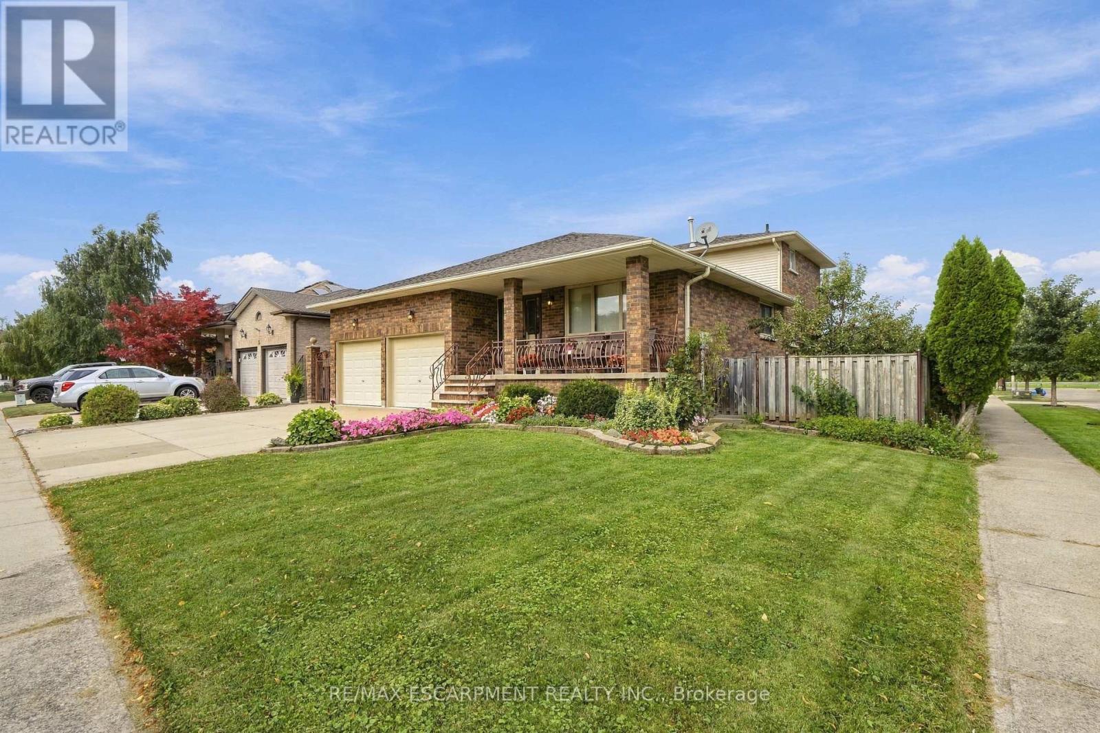 7 Vinehill Drive, Hamilton, Ontario  L8G 4Z1 - Photo 2 - X13798062