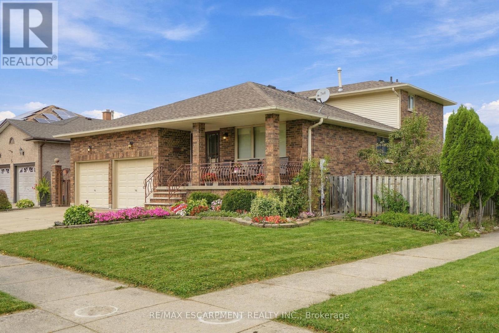 7 Vinehill Drive, Hamilton, Ontario  L8G 4Z1 - Photo 3 - X13798062