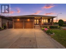 7 VINEHILL DRIVE, Hamilton, Ontario