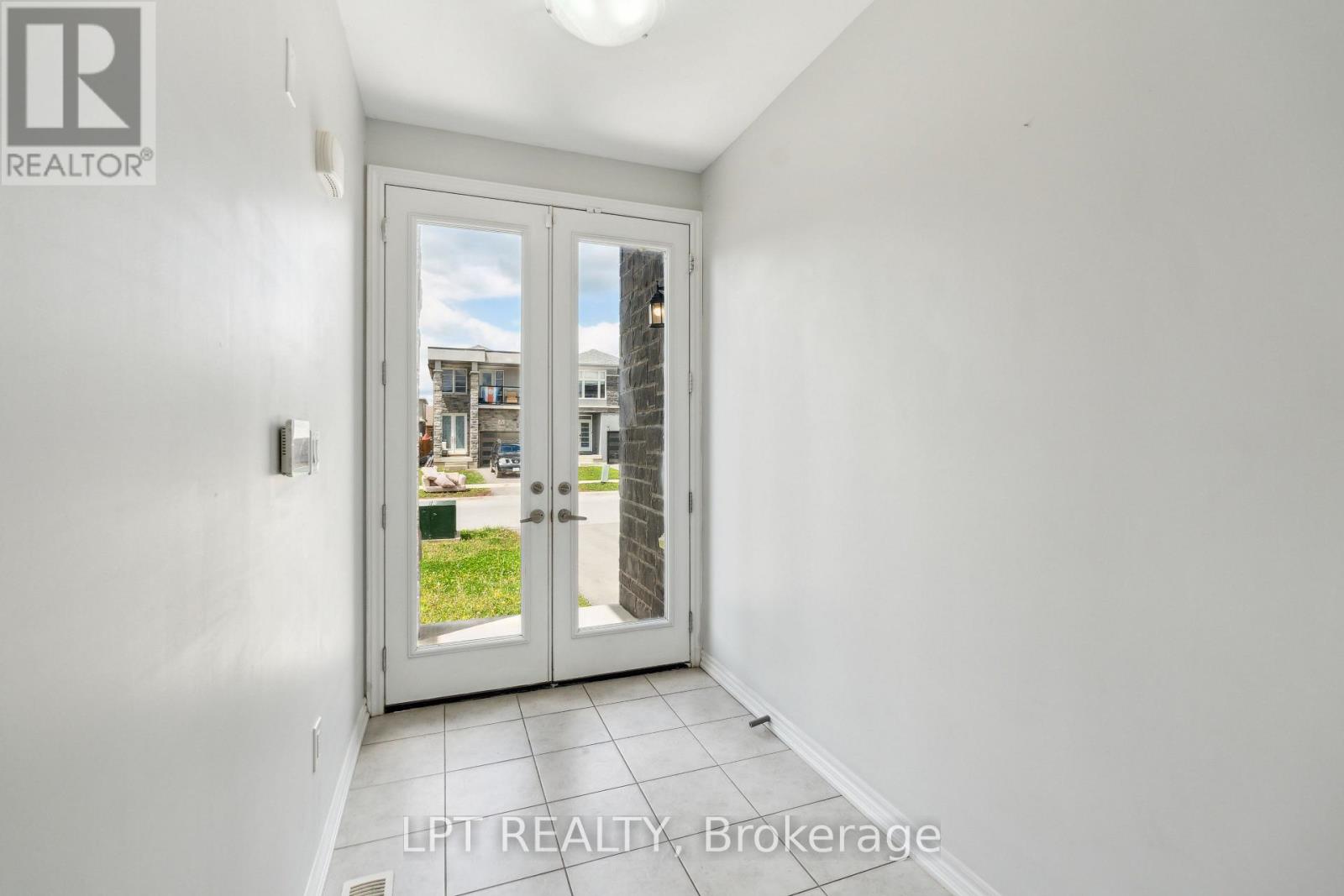 217 Louise Street, Welland, Ontario  L3B 1T2 - Photo 2 - X13798180
