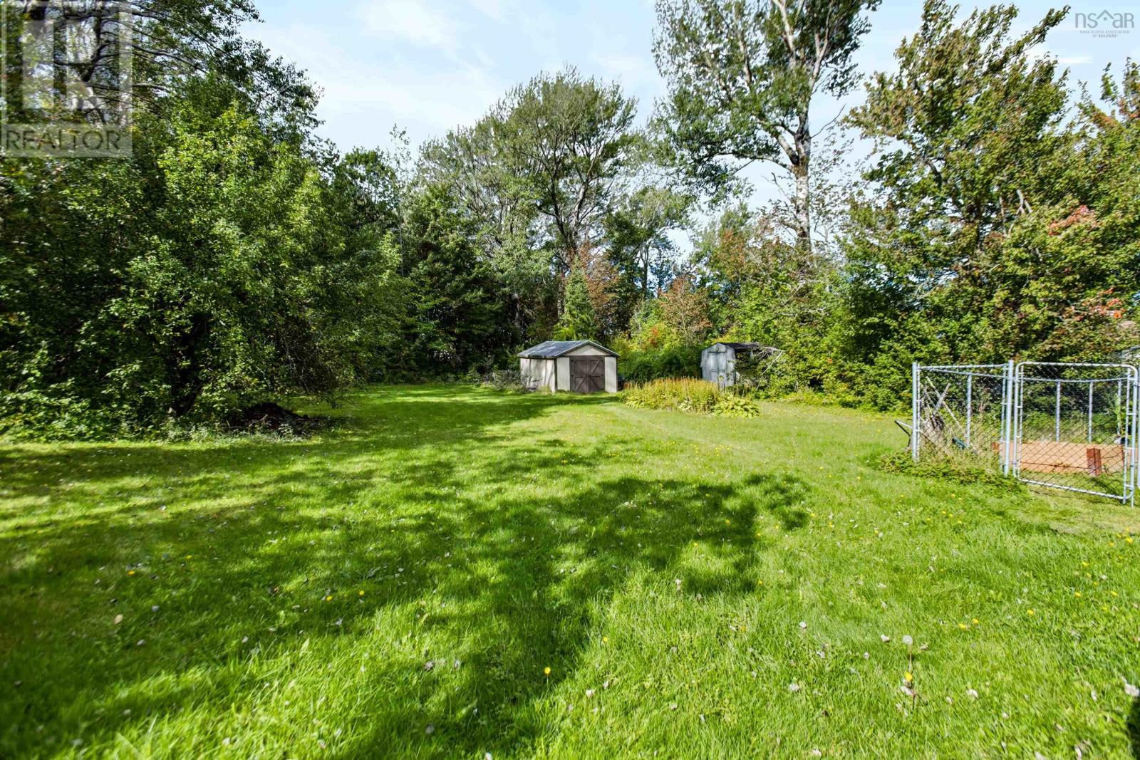13 Mcdougall Street, Springhill, Nova Scotia  B0M 1X0 - Photo 4 - 202623647