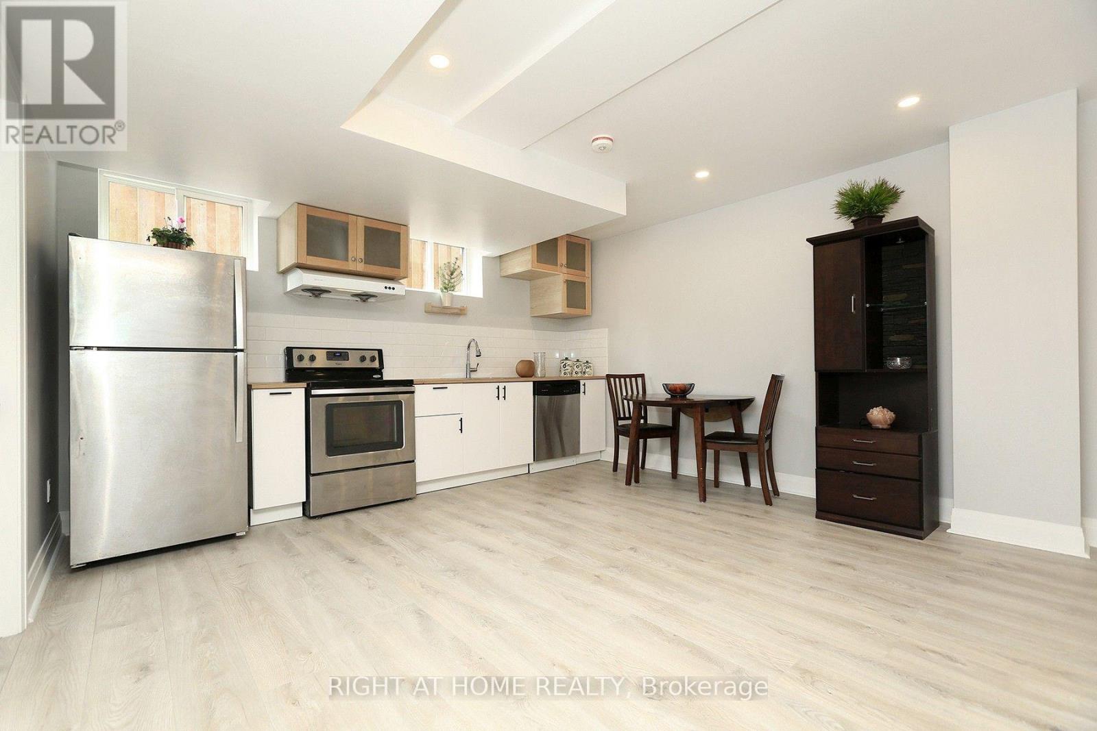 Bsmt - 35 Woodward Avenue, Brampton, Ontario  L6V 1K2 - Photo 14 - W13797394