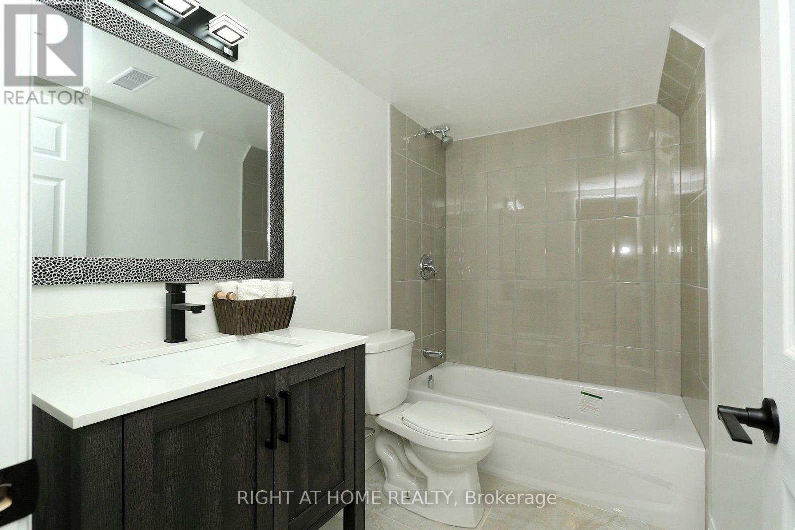 Bsmt - 35 Woodward Avenue, Brampton, Ontario  L6V 1K2 - Photo 10 - W13797394
