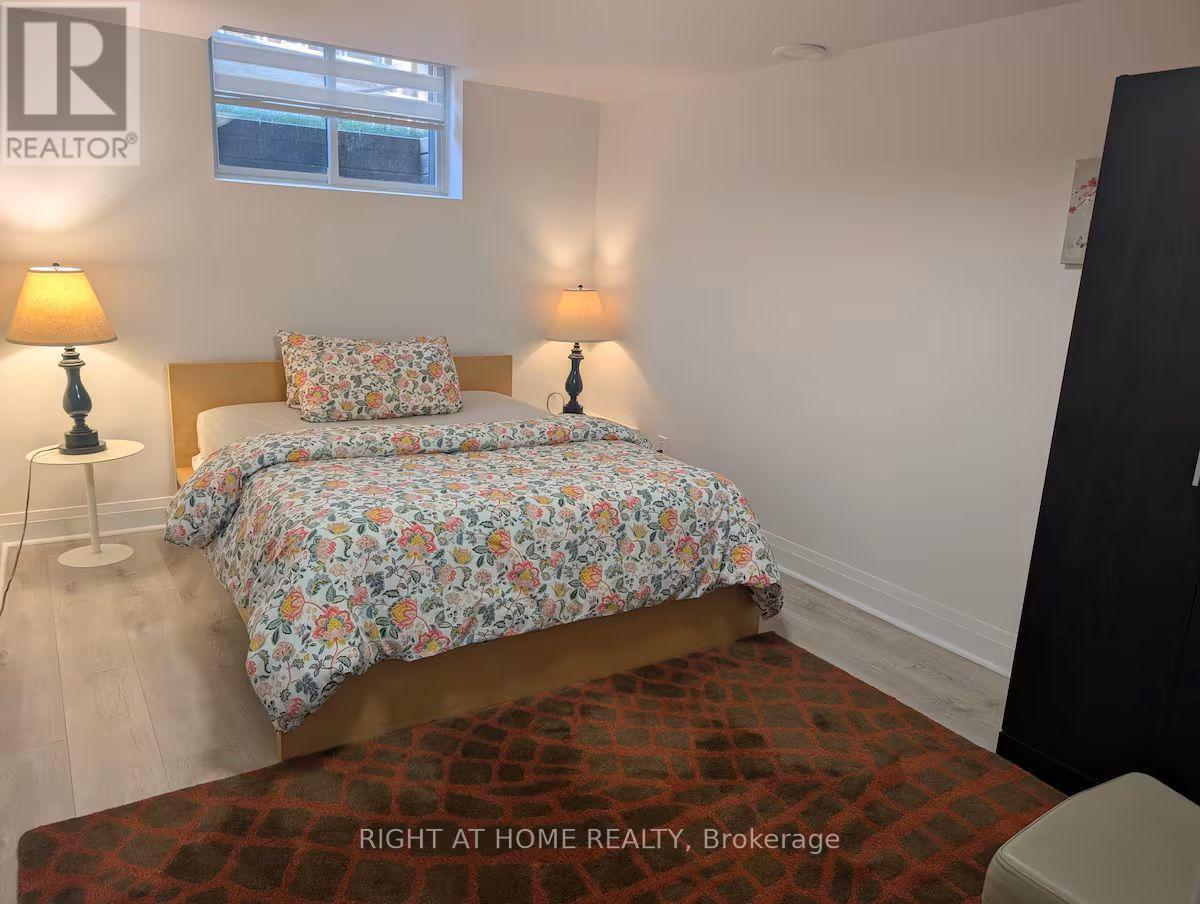 Bsmt - 35 Woodward Avenue, Brampton, Ontario  L6V 1K2 - Photo 8 - W13797394