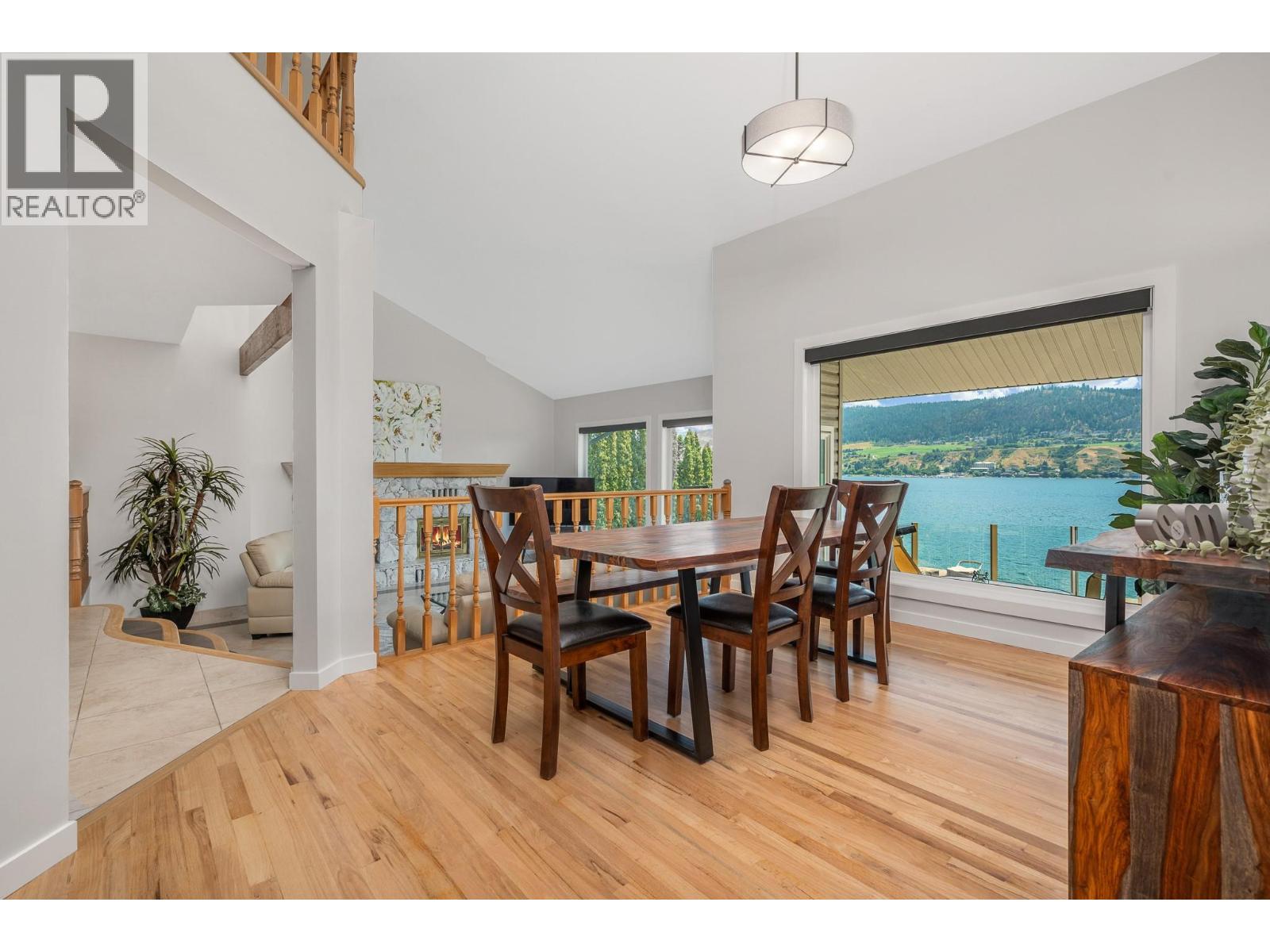 7994 Tronson Road, Vernon, British Columbia  V1H 1C6 - Photo 13 - 10373688
