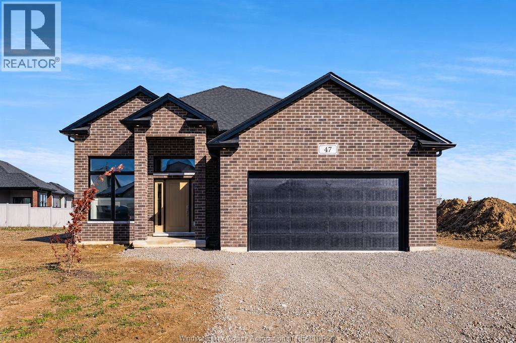 47 Bloomington Way, Chatham, Ontario  N7L 0H2 - Photo 1 - 26022943