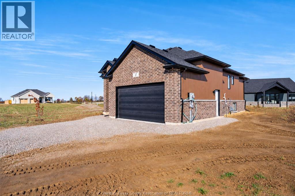 47 Bloomington Way, Chatham, Ontario  N7L 0H2 - Photo 30 - 26022943