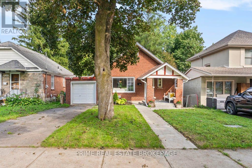 586 VICTORIA STREET, London East, Ontario