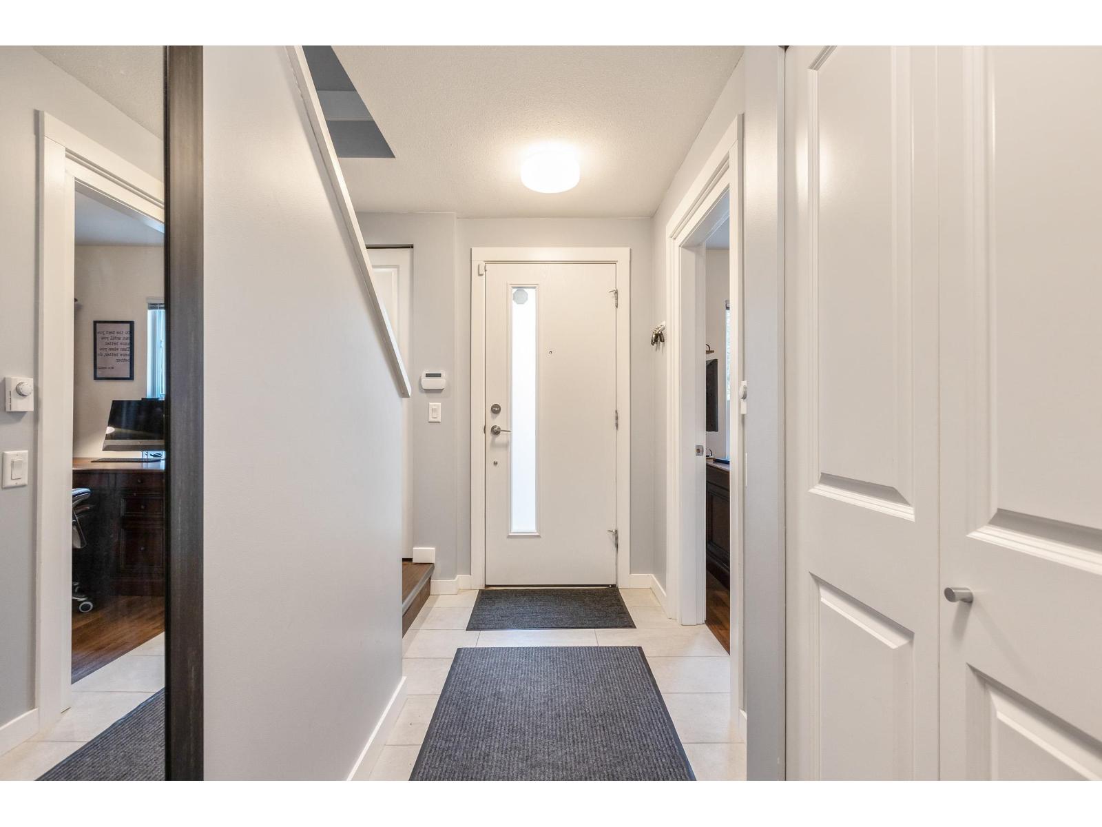 5 15938 27 Avenue, Surrey, British Columbia V3Z 0T2 - Photo 2 - R3166340