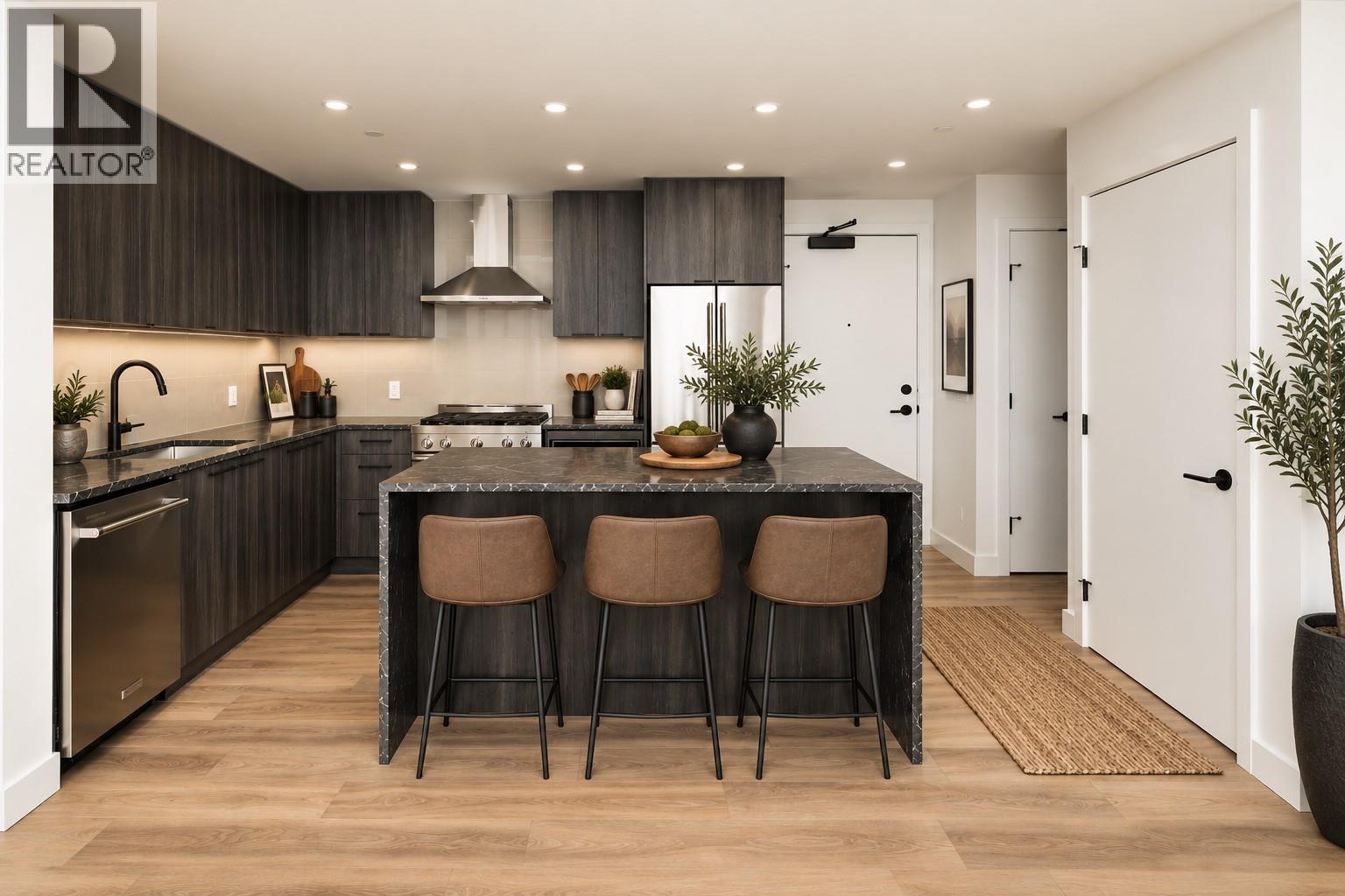 3051 Abbott Street Unit# 512, Kelowna, British Columbia  V1Y 0P1 - Photo 2 - 10397775
