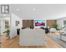 2 RICHBOURNE COURT, Toronto, Ontario